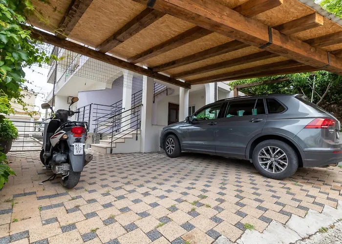 Iva Apartment